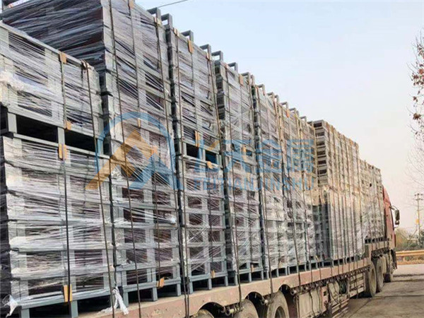 標(biāo)準化鋼托盤